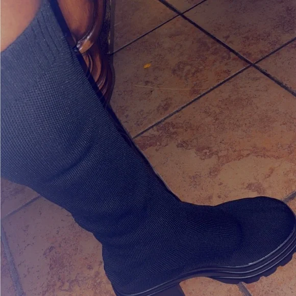 SHEIN Black Chunky Heel Knee-High Sock Boots - Picture 2 of 3